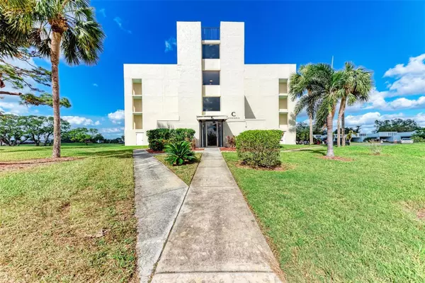 4119 61ST AVENUE TER W #303, Bradenton, FL 34210