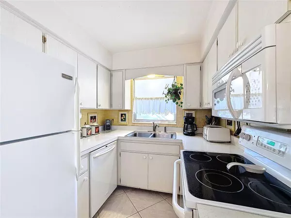 Venice, FL 34285,210 PARK BLVD N #129