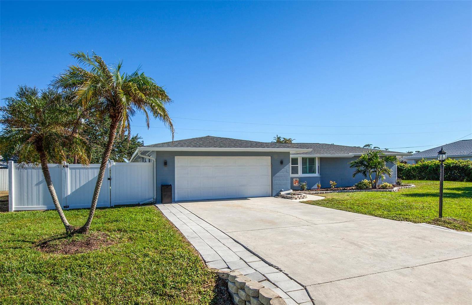 735 CUMBERLAND RD, Venice, FL 34293