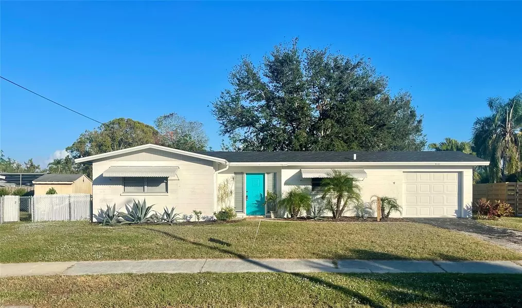 4137 MACEACHEN BLVD, Sarasota, FL 34233