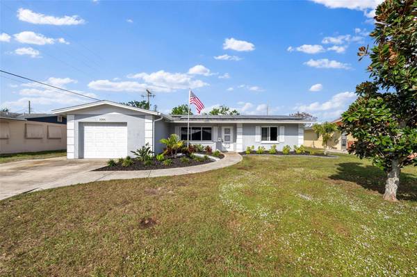 3304 OXFORD DR W, Bradenton, FL 34205