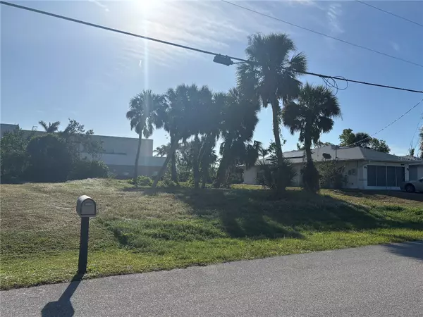 Rotonda West, FL 33947,145 MARK TWAIN LN