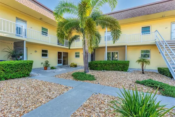 Venice, FL 34285,409 MANATEE CT #112