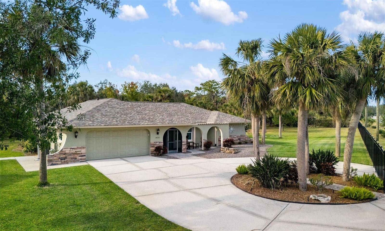 1621 MISSION VALLEY BLVD, Nokomis, FL 34275