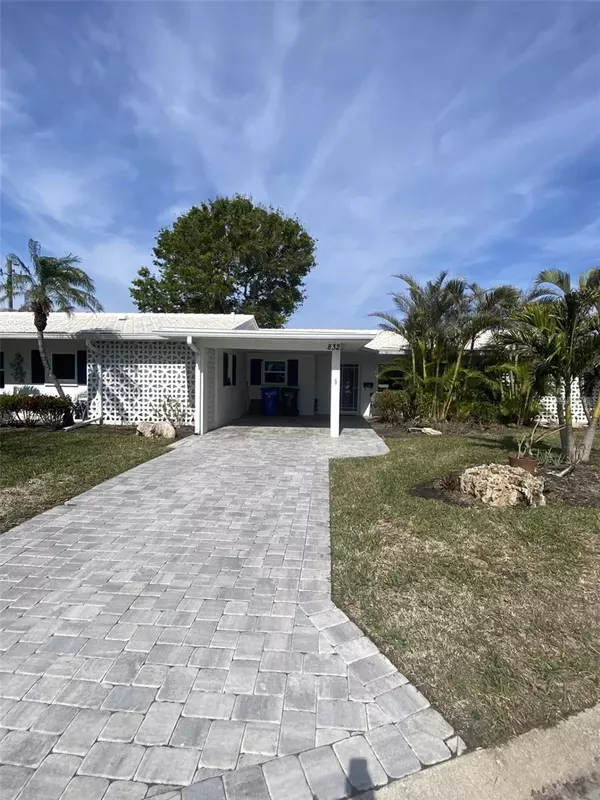 832 WHITE CAP CIR #5, Venice, FL 34285