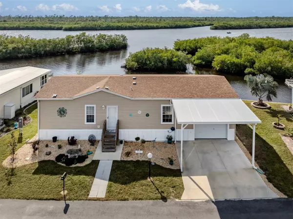 North Port, FL 34287,106 ISLAND POINT RD