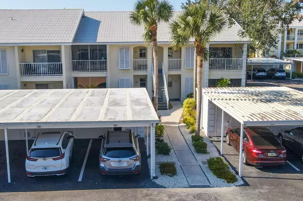 435 CERROMAR LN #328, Venice, FL 34293