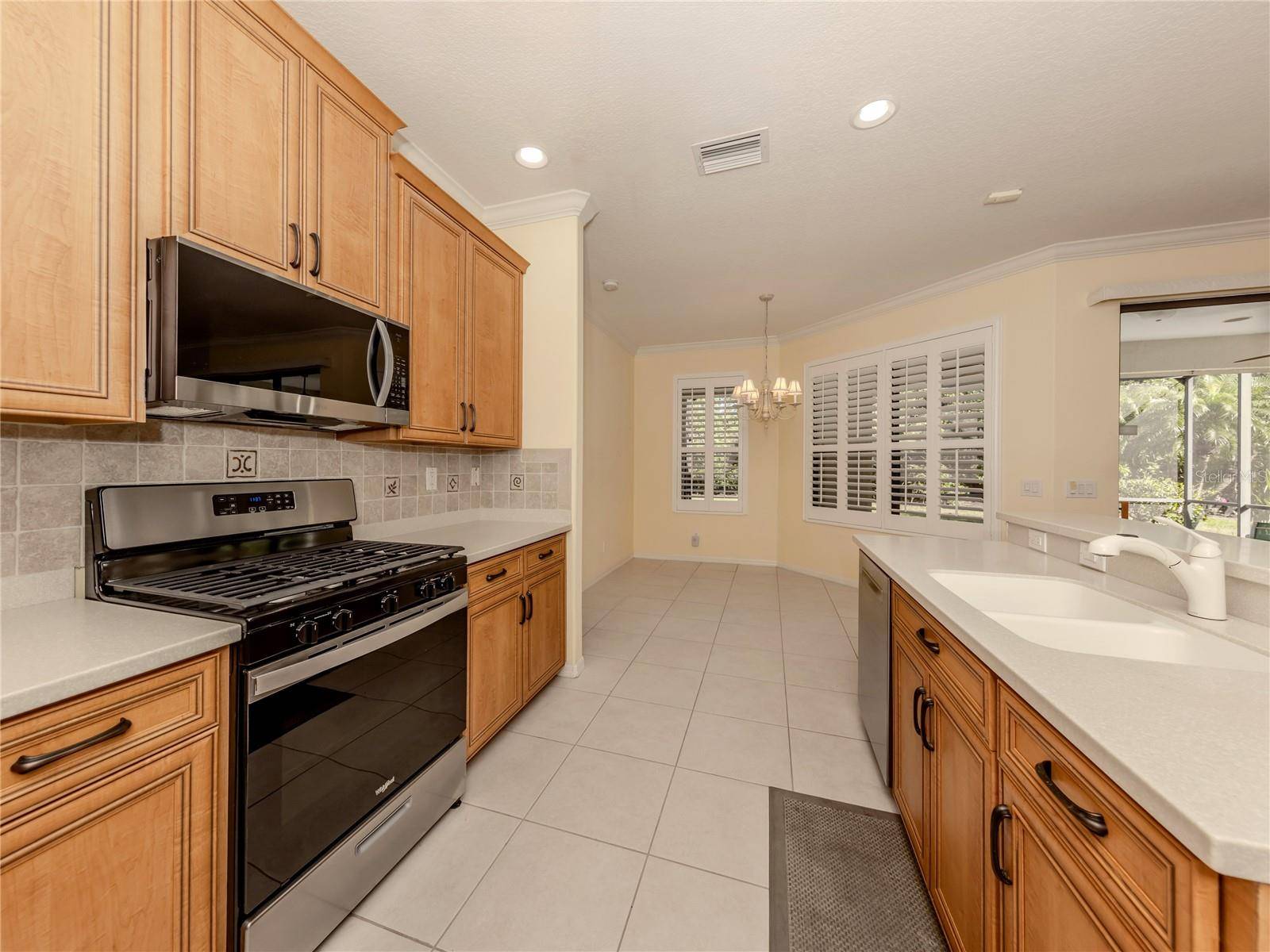 Sarasota, FL 34243,4238 MACKAY FALLS TER