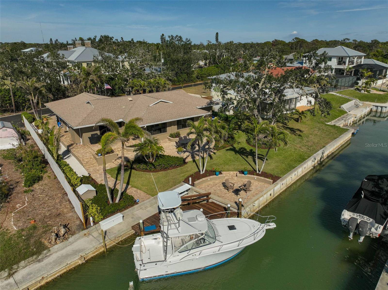 Nokomis, FL 34275,641 BAYSHORE RD