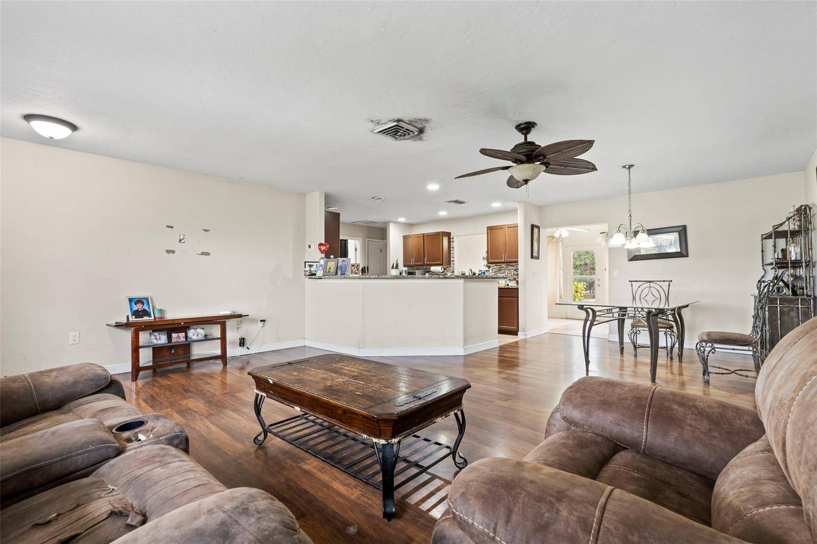 Venice, FL 34293,427 CANTERBURY RD