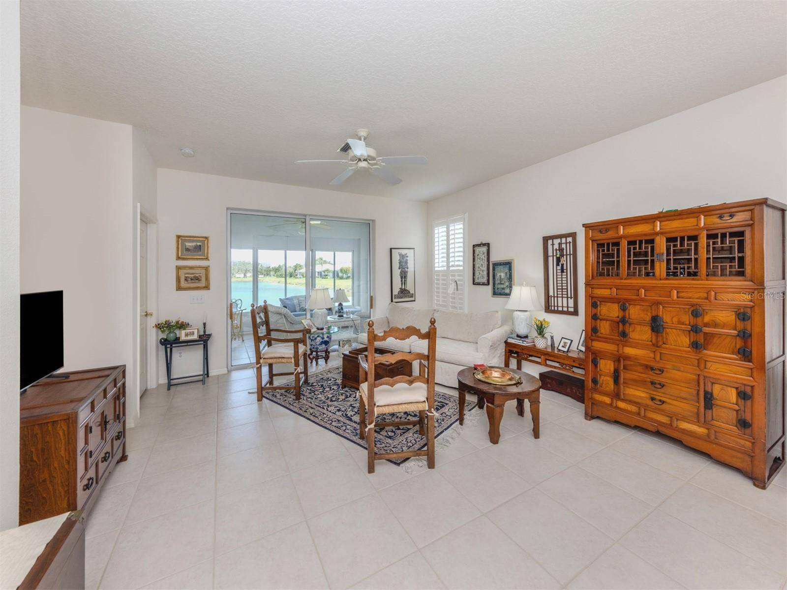 Sarasota, FL 34243,4123 CASCADE FALLS DR
