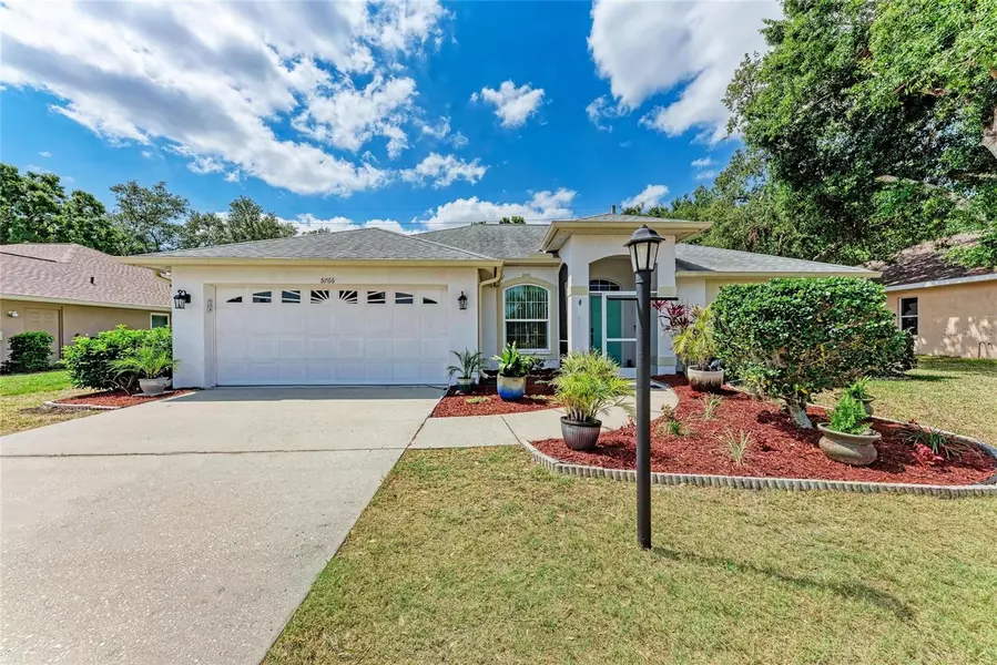5766 STONE POINTE DR, Sarasota, FL 34233