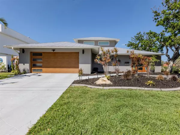 616 GARDENIA DR, Venice, FL 34285