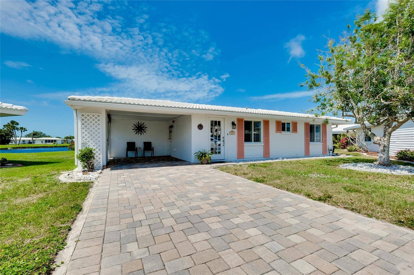 553 CIRCLEWOOD DR #T11, Venice, FL 34293
