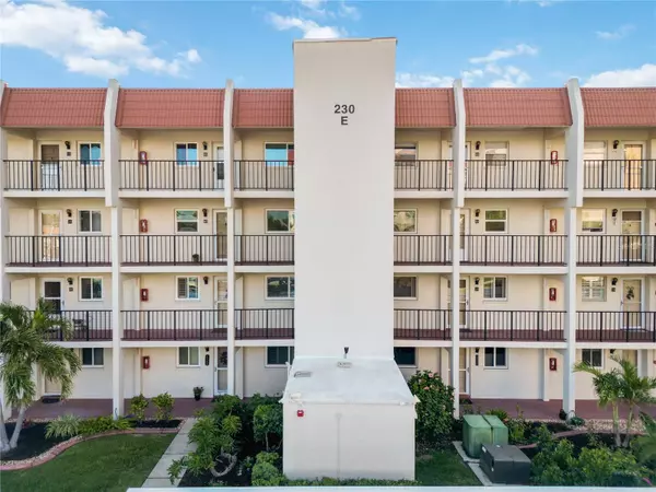 Venice, FL 34285,230 SANTA MARIA ST #333