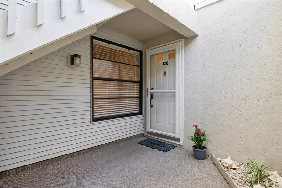 930 CAPRI ISLES BLVD #120, Venice, FL 34292