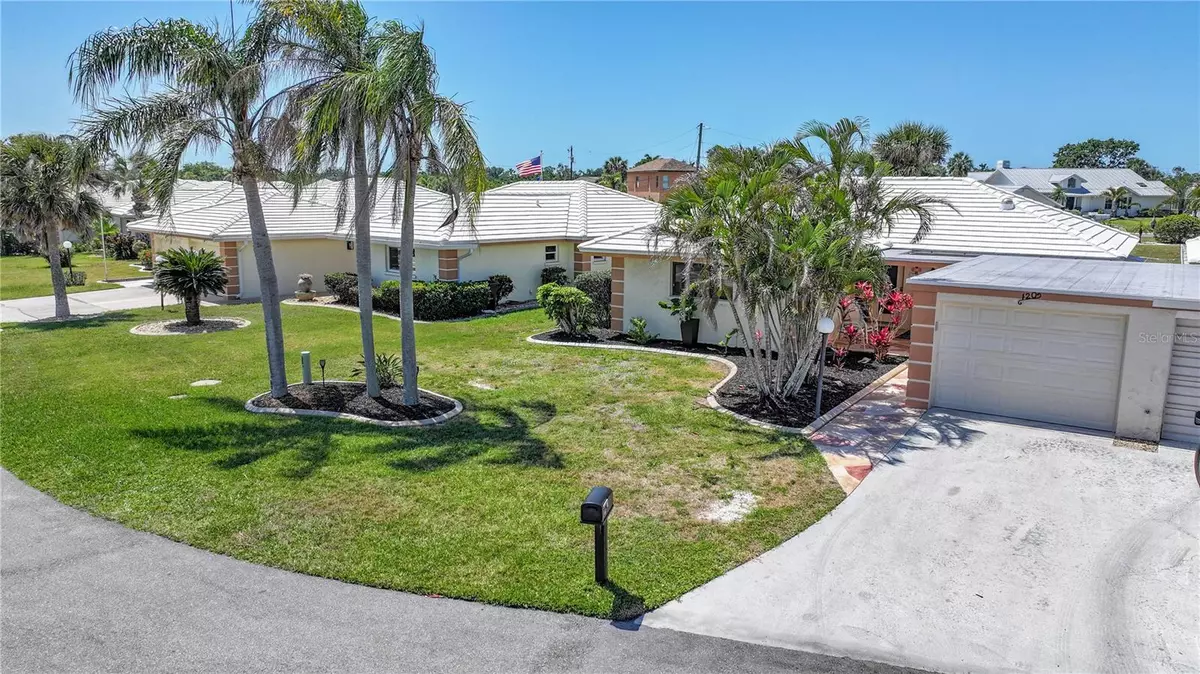 Osprey, FL 34229,120 VILLA DR #120