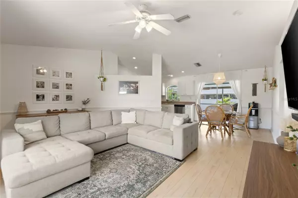 Venice, FL 34293,5264 ALBION RD