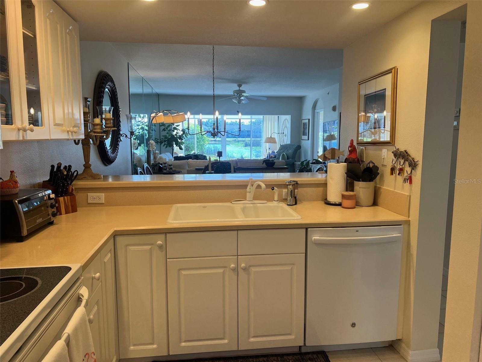 Venice, FL 34292,406 LAUREL LAKE DR #103
