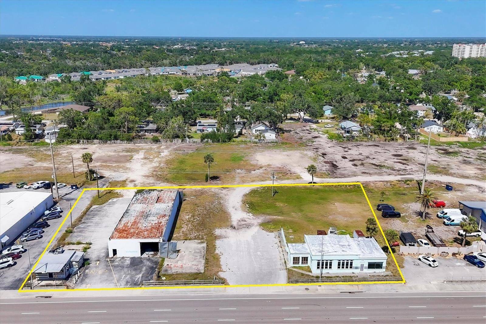 2225 S TAMIAMI TR S, Venice, FL 34293