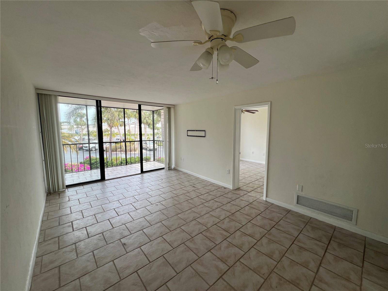 Venice, FL 34285,618 BIRD BAY DR S #212