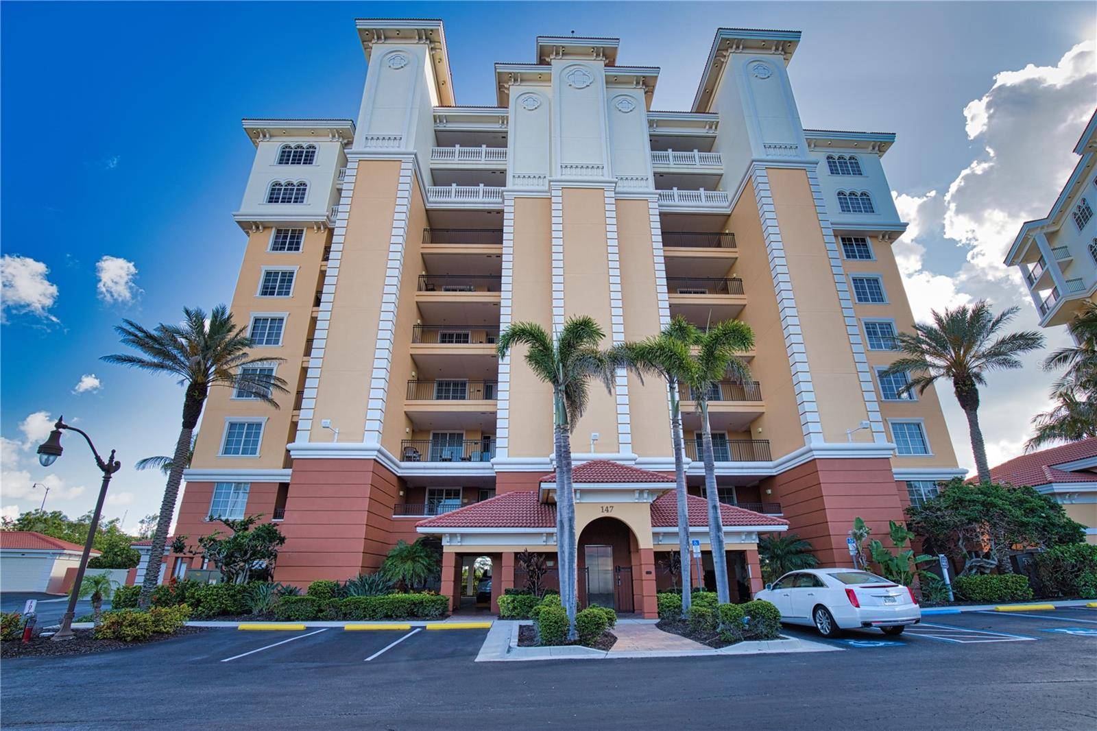 147 TAMPA AVE E #201, Venice, FL 34285