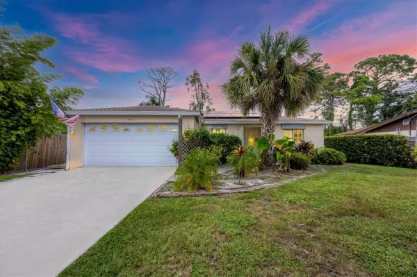 Sarasota, FL 34231,2445 APACHE ST