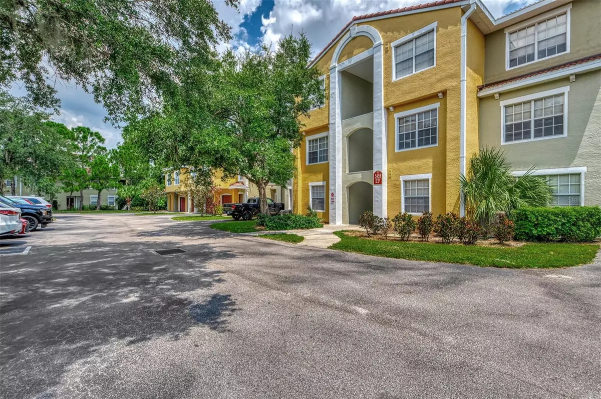 Sarasota, FL 34235,5459 BENTGRASS DR #2-304