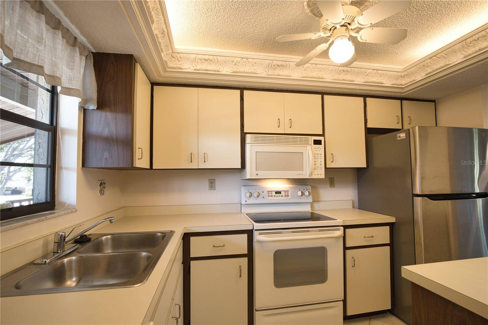 Venice, FL 34292,927 CAPRI ISLES BLVD #8