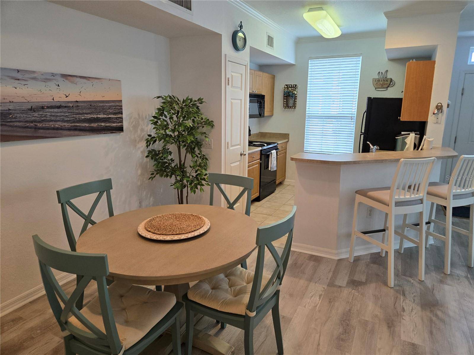 Sarasota, FL 34233,5581 ROSEHILL RD #101