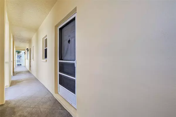 Venice, FL 34293,406 CERROMAR CIR N #222