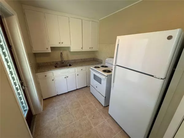Englewood, FL 34223,242 CEDAR ST #10