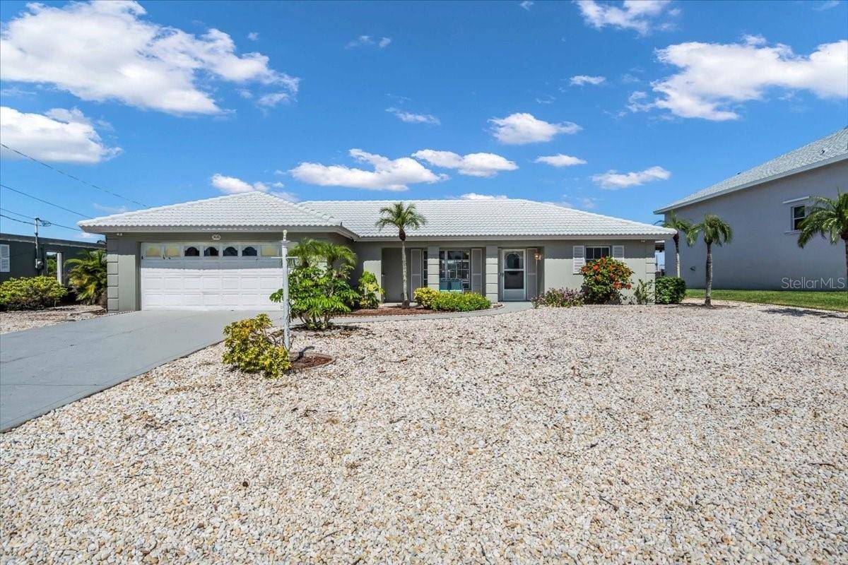 3816 ROYAL PALM DR, Bradenton, FL 34210