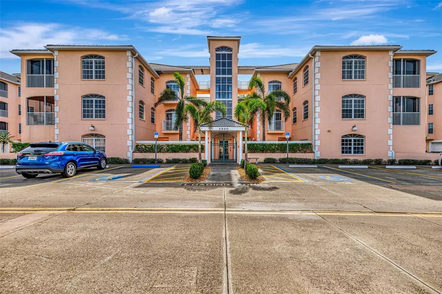 1502 GONDOLA PARK DR #1502, Venice, FL 34292