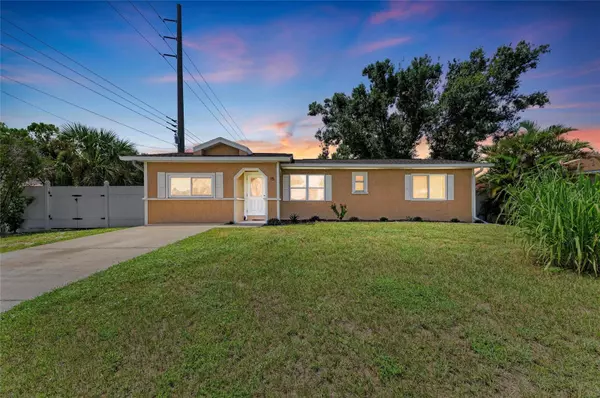 15 TULANE RD, Venice, FL 34293