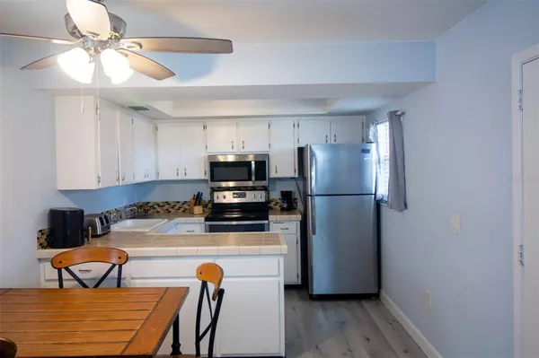 Venice, FL 34293,400 BASE #225