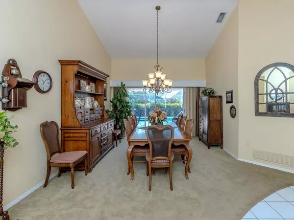 Venice, FL 34293,534 SILK OAK DR