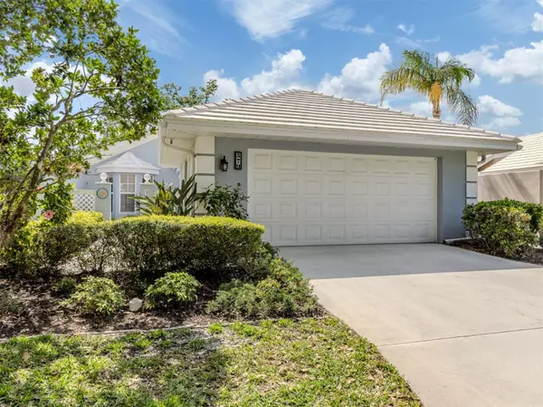 Venice, FL 34293,579 CLUBSIDE CIRCLE #37