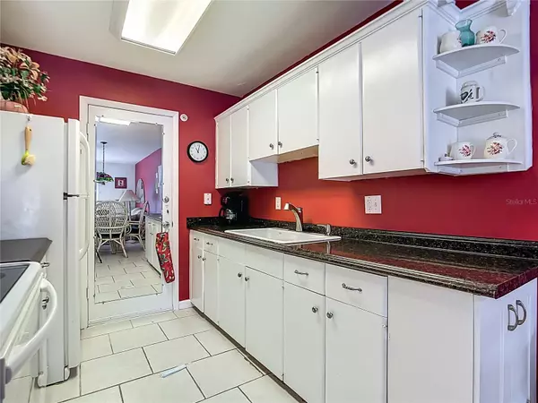 Venice, FL 34285,200 THE ESPLANADE N #B22