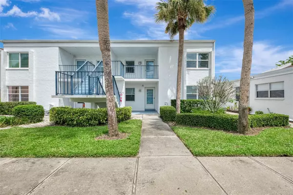 725 CAPRI ISLES BLVD #725, Venice, FL 34292