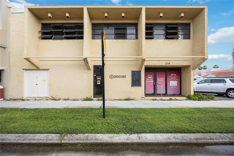 214 MIAMI AVE E, Venice, FL 34285