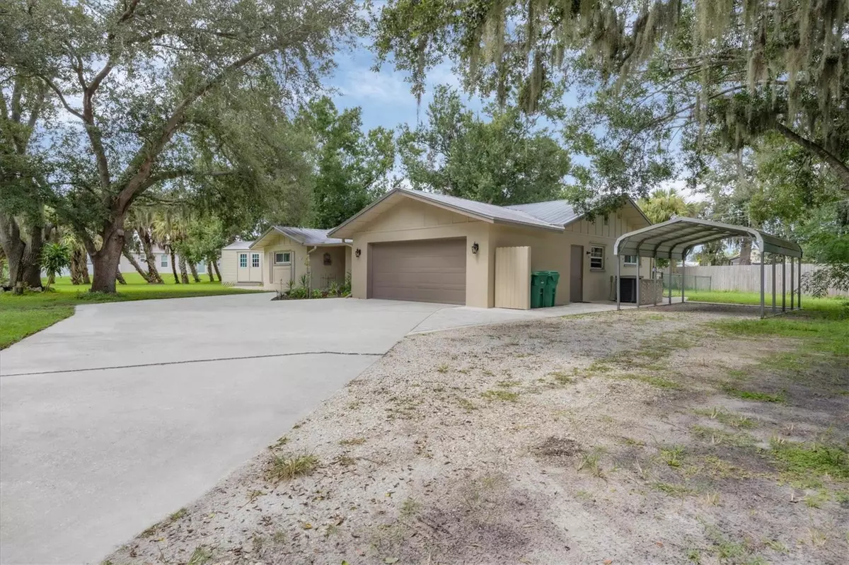 Port Charlotte, FL 33952,336 TIMBRUCE LN NW