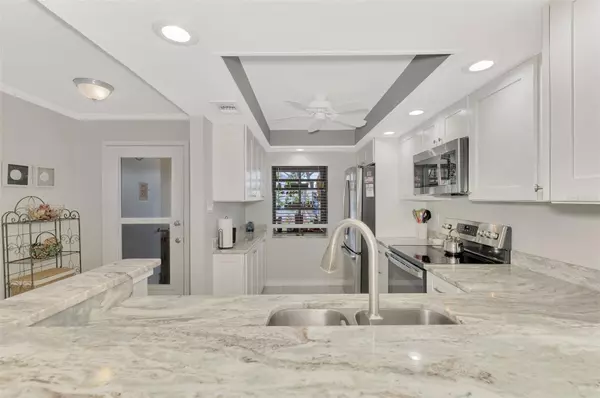 Venice, FL 34285,285 MISSION TRL W #B