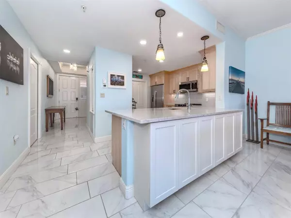 Venice, FL 34285,147 TAMPA AVE E #202
