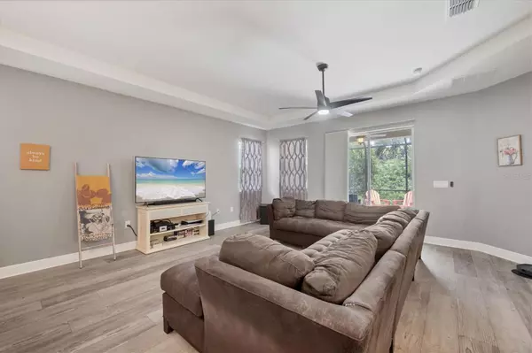 Venice, FL 34292,2034 MESIC HAMMOCK WAY