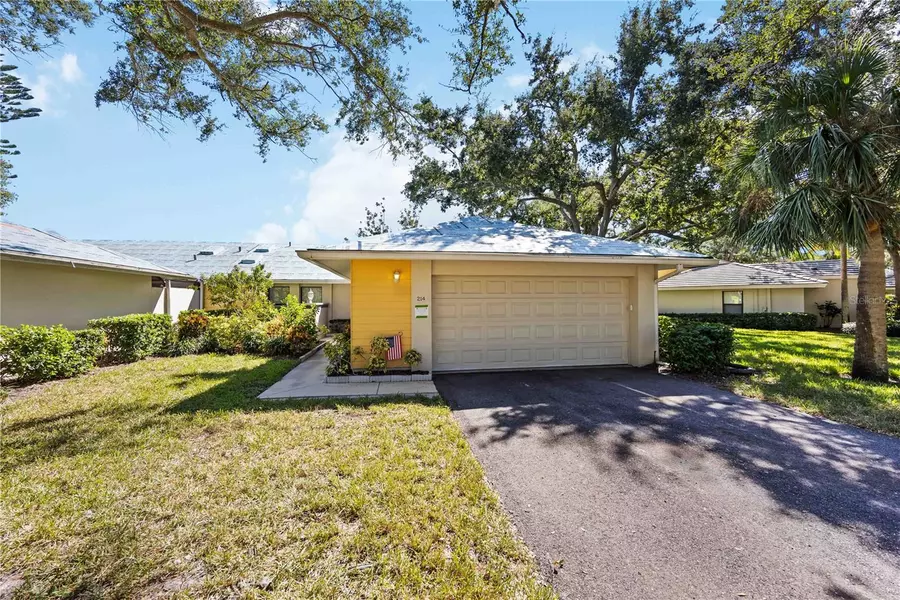 214 SOUTHAMPTON DR #327, Venice, FL 34293