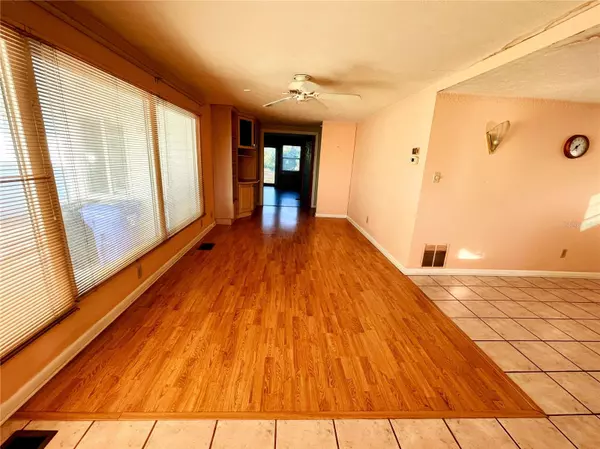 Venice, FL 34285,863 S GREEN CIR