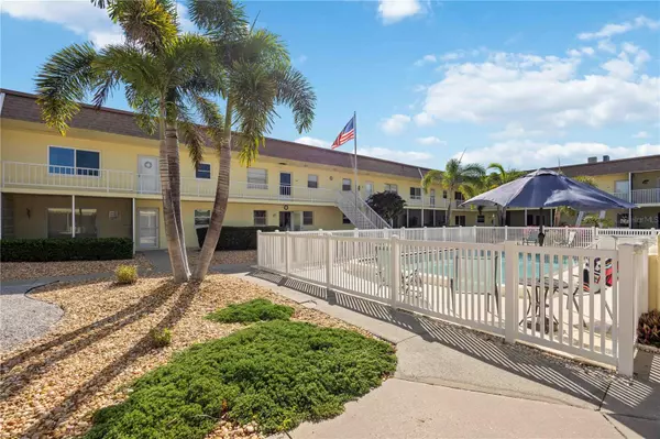 Venice, FL 34285,409 MANATEE CT #206