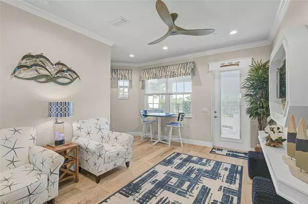 Venice, FL 34285,205 E VENICE AVE