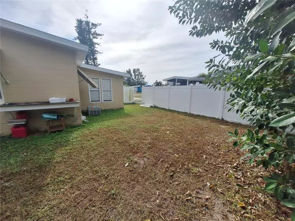 North Port, FL 34287,8564 AGRESS AVE